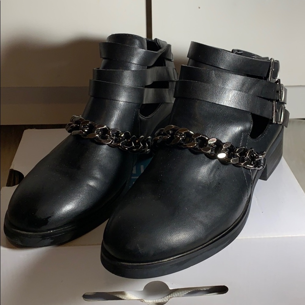 SHOES